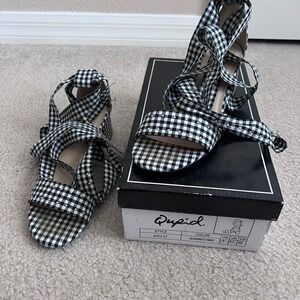 Qupid Gingham Studded‎ Lace Up Block Heel Sandals Black White Womens 9